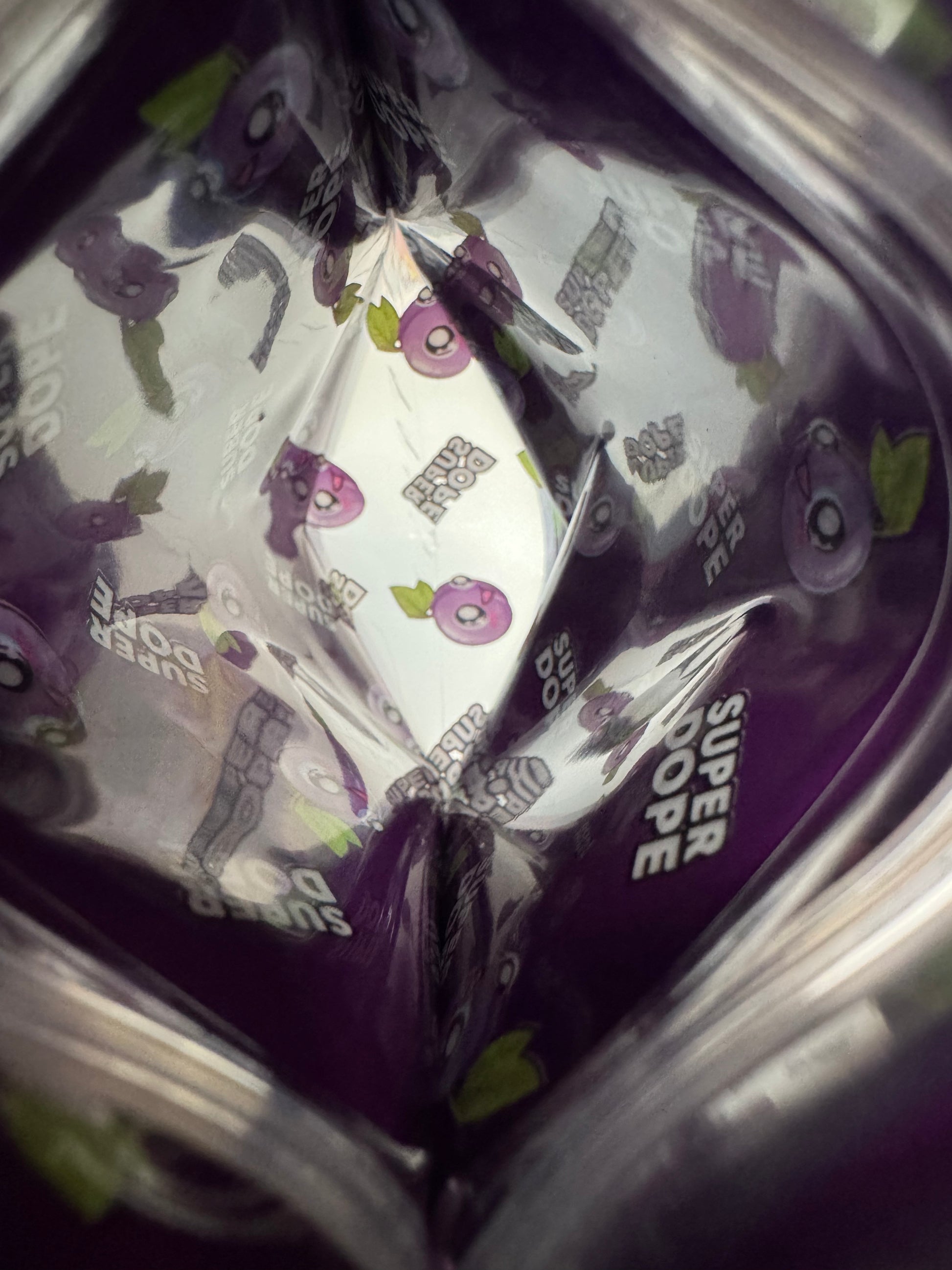 Plum Popperz Edition 3 Mylar Bags 3.5g Super Dope interior